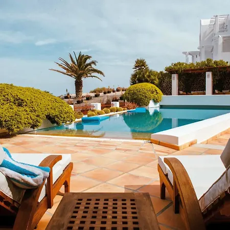 With Sunset Views In Santorini * 이메로비글리